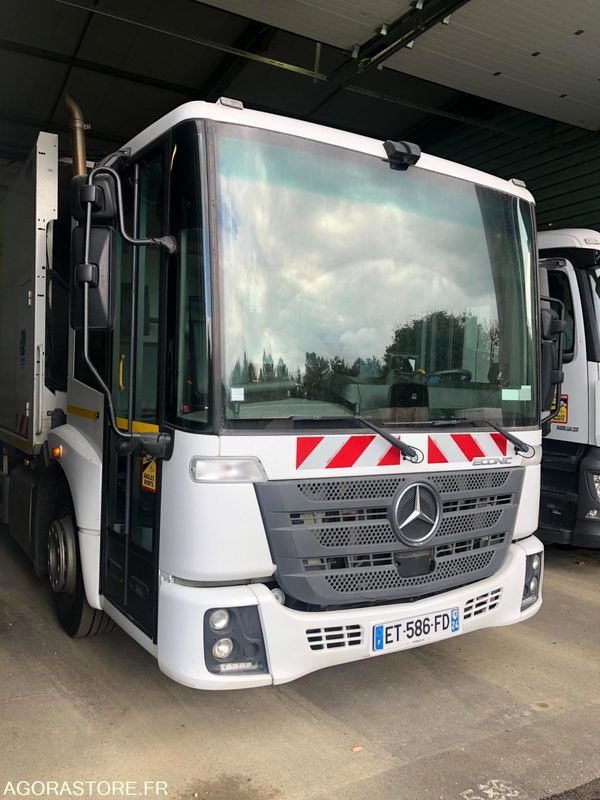 MERCEDES ECONIC (26t, 21 CV, 353 Cv, cabine bus, benne 23m3) - 138948 kms - 2018 - Garbage truck: picture 3 MERCEDES ECONIC (26t, 21 CV, 353 Cv, cabine bus, benne 23m3) - 138948 kms - 2018 - Garbage truck: picture 3
