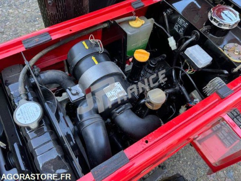 MICROTRACTEUR YANMAR 16CV 3 CYLINDRES DIESEL D'OCCASION 4 RM PDF 3 PTS COMPLET - Farm tractor: picture 4 MICROTRACTEUR YANMAR 16CV 3 CYLINDRES DIESEL D'OCCASION 4 RM PDF 3 PTS COMPLET - Farm tractor: picture 4