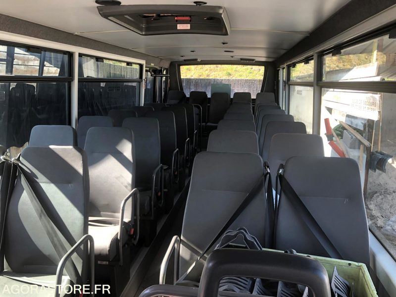 MINI-BUS MERCEDES VARIO - 127178 kms - 2000 - Minibus, Passenger van: picture 3 MINI-BUS MERCEDES VARIO - 127178 kms - 2000 - Minibus, Passenger van: picture 3