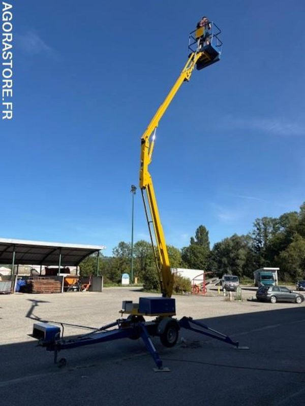 NACELLE ELEVATRICE COMPACTE pour 2 personnes max - Aerial platform: picture 2 NACELLE ELEVATRICE COMPACTE pour 2 personnes max - Aerial platform: picture 2