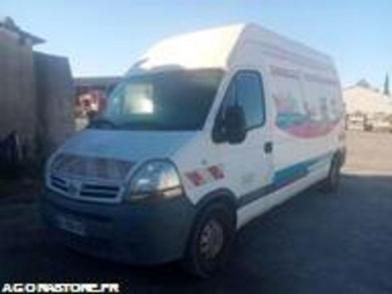 NISSAN INTERSTAR AVEC HAYON AS-559-GY - Panel van: picture 1 NISSAN INTERSTAR AVEC HAYON AS-559-GY - Panel van: picture 1
