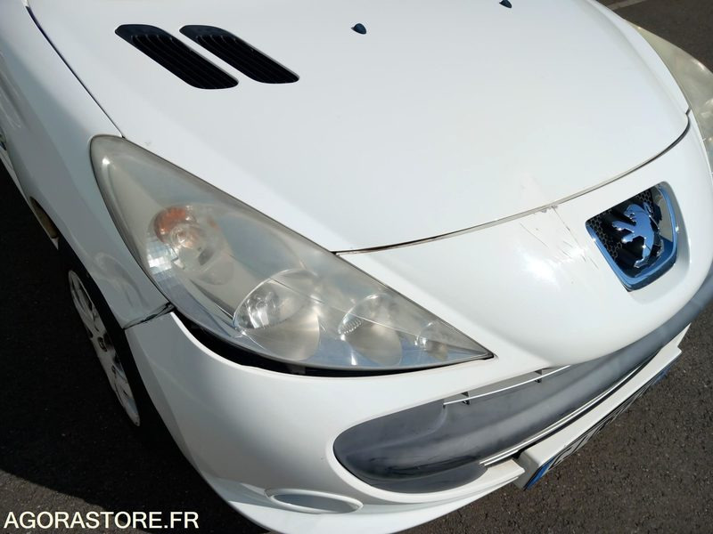 PEUGEOT 206+ 1.4i 73 cv - bon état - 114 300 km - SANS CT - CJ-087-LC - Car: picture 3 PEUGEOT 206+ 1.4i 73 cv - bon état - 114 300 km - SANS CT - CJ-087-LC - Car: picture 3