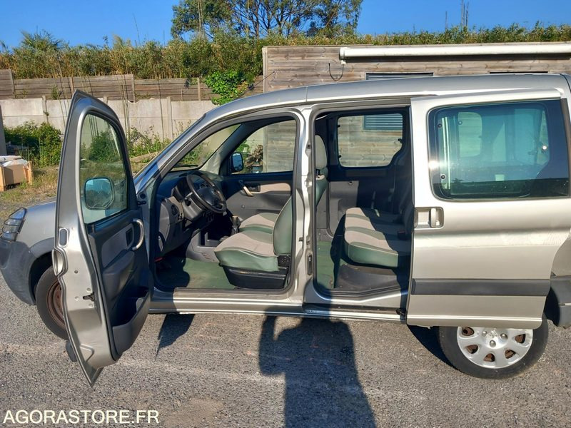 PEUGEOT PARTNER 131688kms 2005 - Small van: picture 4 PEUGEOT PARTNER 131688kms 2005 - Small van: picture 4