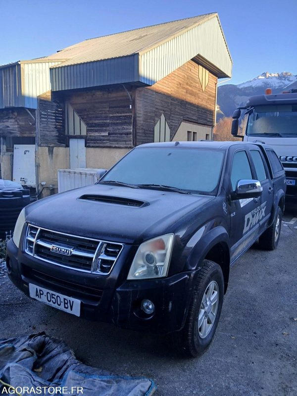 PICK-UP ISUZU D-MAX noir - Pickup truck: picture 1 PICK-UP ISUZU D-MAX noir - Pickup truck: picture 1