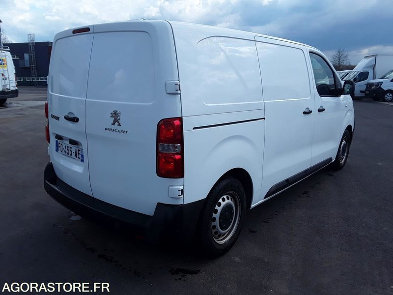 Peugeot Expert 120 cv Fourgon - 2020 - 131000 km - Panel van: picture 4 Peugeot Expert 120 cv Fourgon - 2020 - 131000 km - Panel van: picture 4