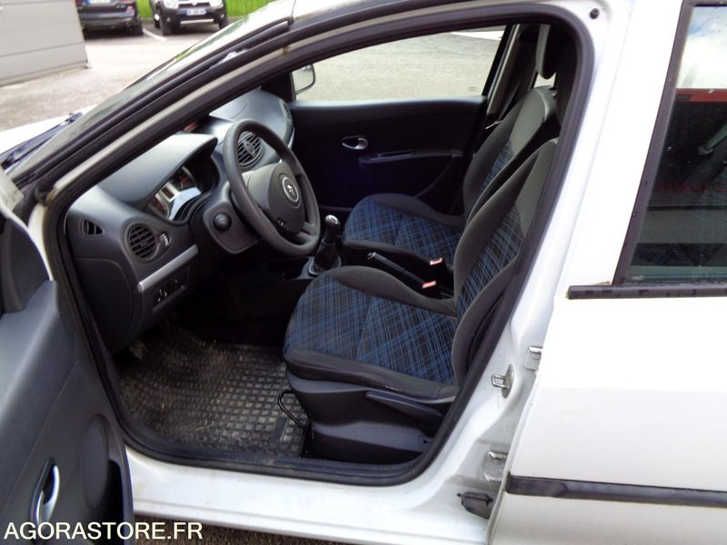 RENAULT CLIO 9441ZS25 - Car: picture 4 RENAULT CLIO 9441ZS25 - Car: picture 4