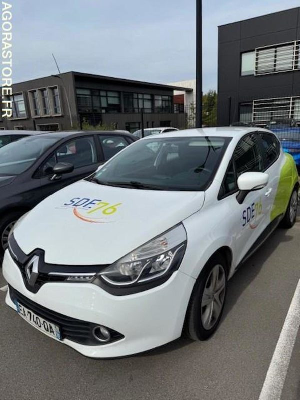 RENAULT CLIO - Car: picture 2 RENAULT CLIO - Car: picture 2