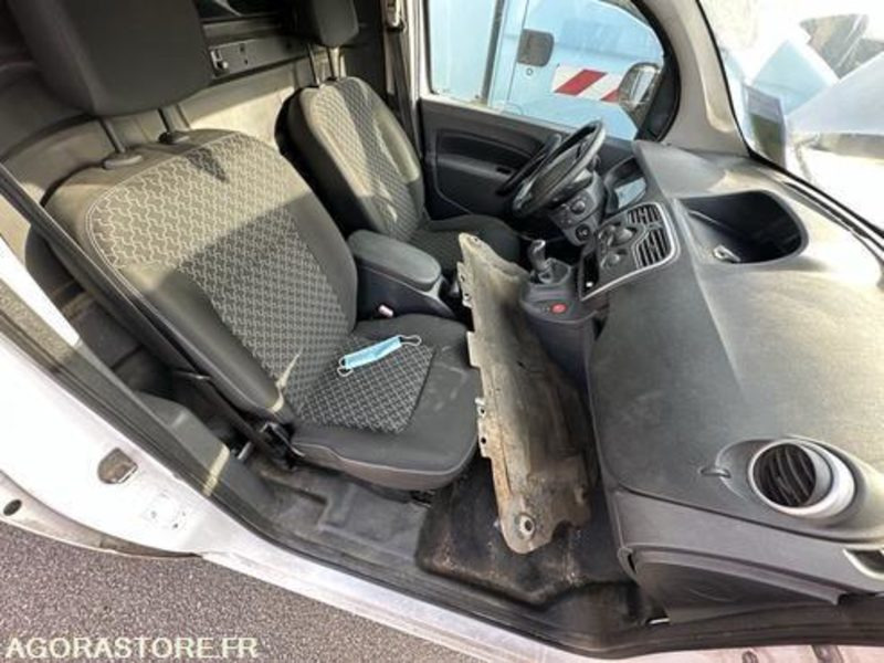 Small van RENAULT KANGOO - 2013 - 228969KM - CW565ZG: picture 18