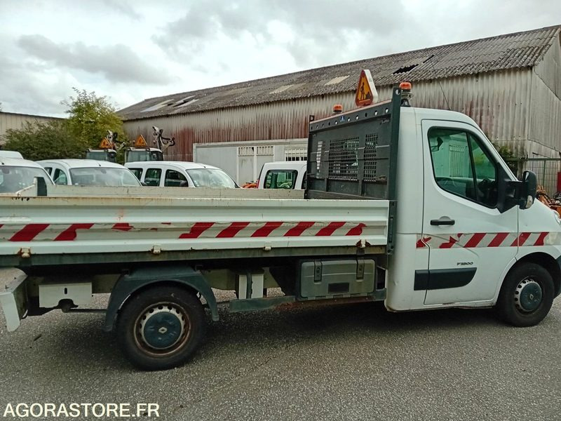 RENAULT MASTER BENNE - 2011 - 306848 kms - Tipper van: picture 3 RENAULT MASTER BENNE - 2011 - 306848 kms - Tipper van: picture 3
