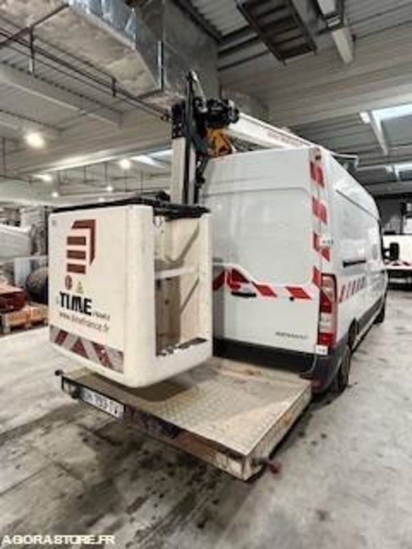 RENAULT - MASTER NACELLE 2014 / 204 645KM - DH793TV - Panel van: picture 2 RENAULT - MASTER NACELLE 2014 / 204 645KM - DH793TV - Panel van: picture 2