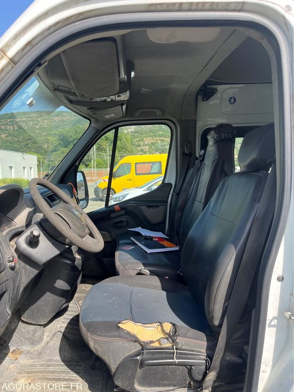 RENAULT - Master VU 4p Master CA GC F350 - 2013 - 320774 KM - P1510074 - Panel van: picture 5 RENAULT - Master VU 4p Master CA GC F350 - 2013 - 320774 KM - P1510074 - Panel van: picture 5