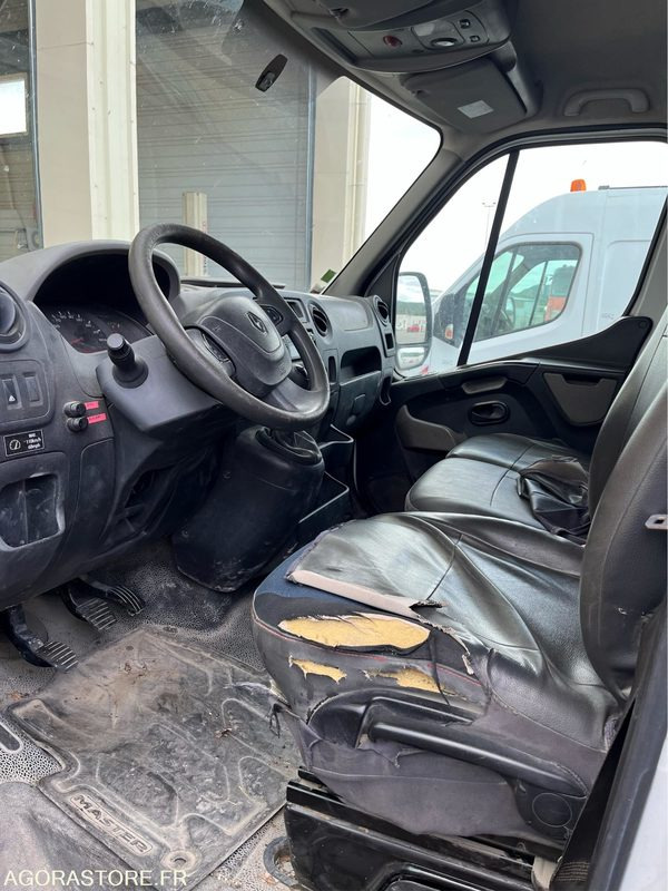 RENAULT Master VU 4p Master CA GC F350 - 218571 KM (P1510075) - Panel van: picture 1 RENAULT Master VU 4p Master CA GC F350 - 218571 KM (P1510075) - Panel van: picture 1