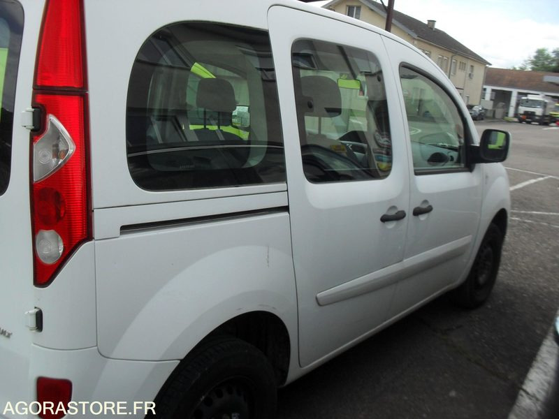 RENAULT NEW KANGOO - Car: picture 3 RENAULT NEW KANGOO - Car: picture 3