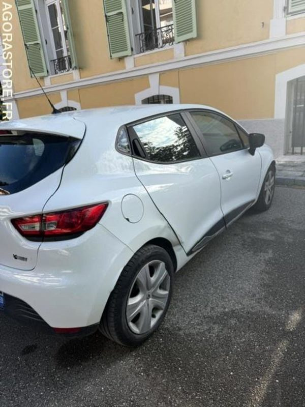 Renault Clio 4 56017 kms 2014 - Car: picture 5 Renault Clio 4 56017 kms 2014 - Car: picture 5