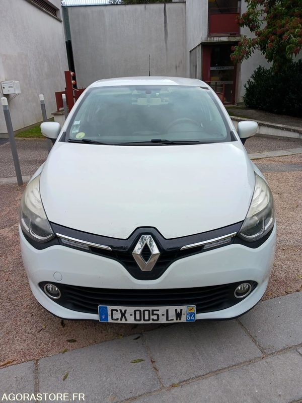 Renault Clio IV 5 Portes 1.5 dCi FAP Energy eco2 S&S 90 cv - Car: picture 1 Renault Clio IV 5 Portes 1.5 dCi FAP Energy eco2 S&S 90 cv - Car: picture 1