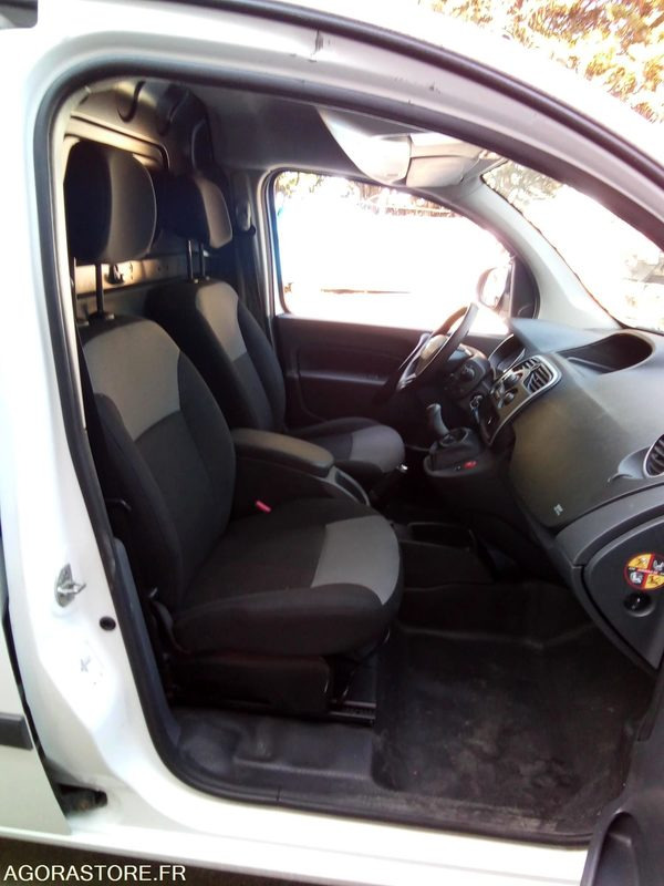 Renault Kangoo 1.5 dci 90 CV 159648 kms clim gps - Small van: picture 3 Renault Kangoo 1.5 dci 90 CV 159648 kms clim gps - Small van: picture 3