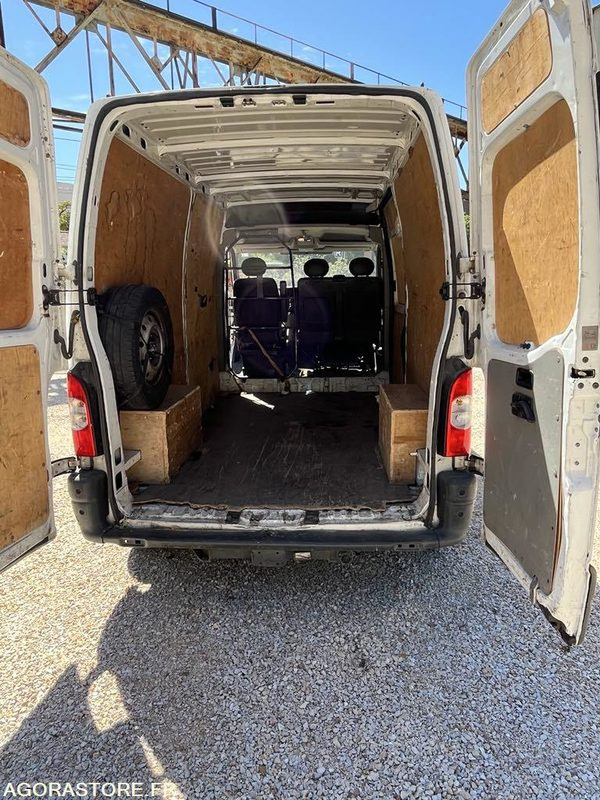 Lease a  Renault Master Renault Master: picture 8