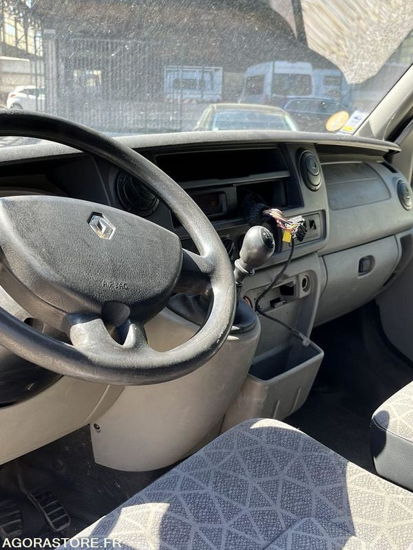 Lease a  Renault Master Renault Master: picture 10