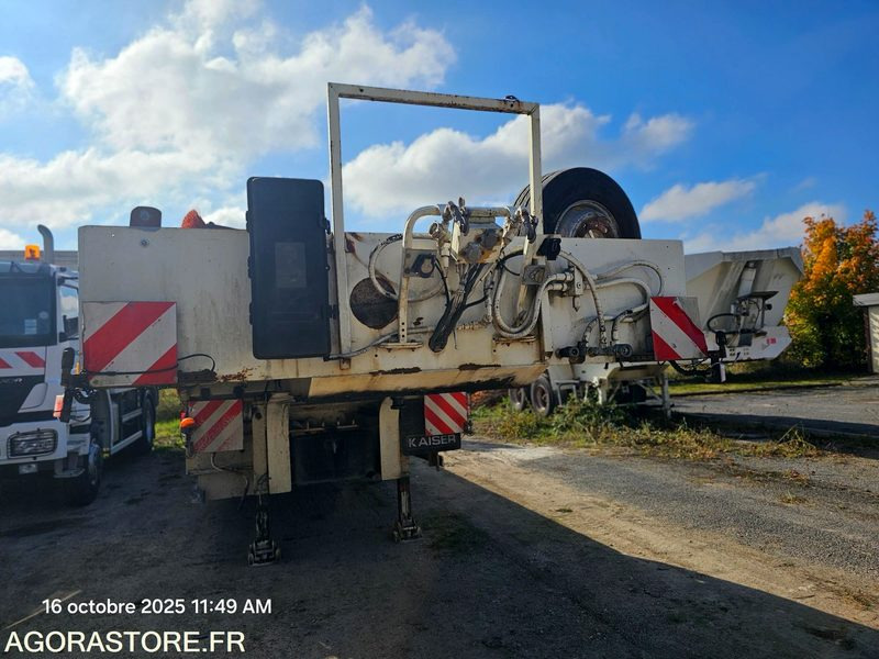 SEMI-REMORQUE PORTE ENGIN KAISER - 2001 - 128CLW77 (MPE057) - Low loader trailer: picture 4 SEMI-REMORQUE PORTE ENGIN KAISER - 2001 - 128CLW77 (MPE057) - Low loader trailer: picture 4