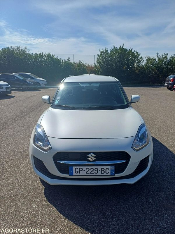 SUZUKI SWIFT 5 PLACES Essence HYBRYDE-2023 / 62 825 Kms - Car: picture 2 SUZUKI SWIFT 5 PLACES Essence HYBRYDE-2023 / 62 825 Kms - Car: picture 2