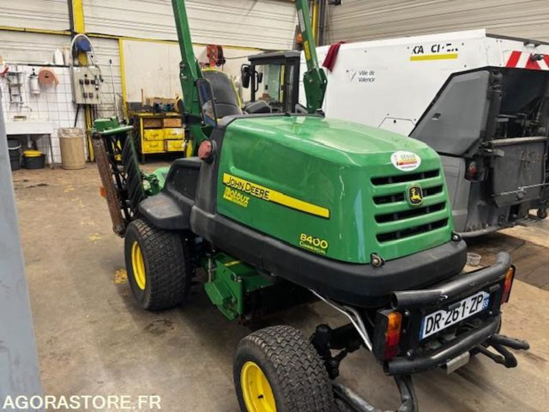 TONDEUSE HELICOIDALE JOHN DEERE 8400-ROULANTE-1521 HEURES. - Garden mower: picture 2 TONDEUSE HELICOIDALE JOHN DEERE 8400-ROULANTE-1521 HEURES. - Garden mower: picture 2