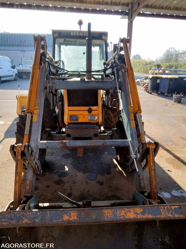 TRACTEUR CHARGEUR RENAULT 754 - 70 CV - Farm tractor: picture 2 TRACTEUR CHARGEUR RENAULT 754 - 70 CV - Farm tractor: picture 2