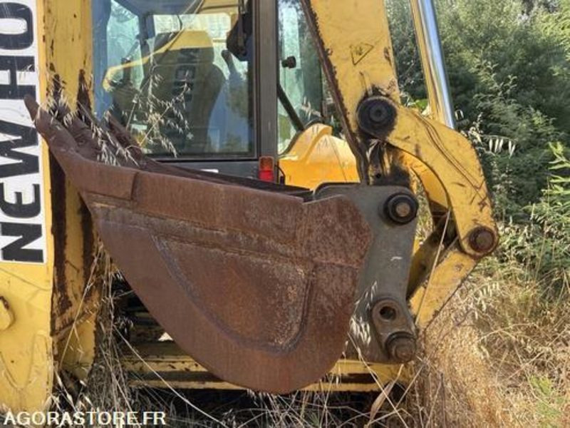 TRACTOPELLE NEW HOLLAND B115B - 2628H - 2009 - Backhoe loader: picture 3 TRACTOPELLE NEW HOLLAND B115B - 2628H - 2009 - Backhoe loader: picture 3