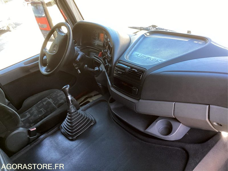 MERCEDES BENZ ACTROS - 2005 - 511806 KM - P3000898 - Tractor unit: picture 5 MERCEDES BENZ ACTROS - 2005 - 511806 KM - P3000898 - Tractor unit: picture 5