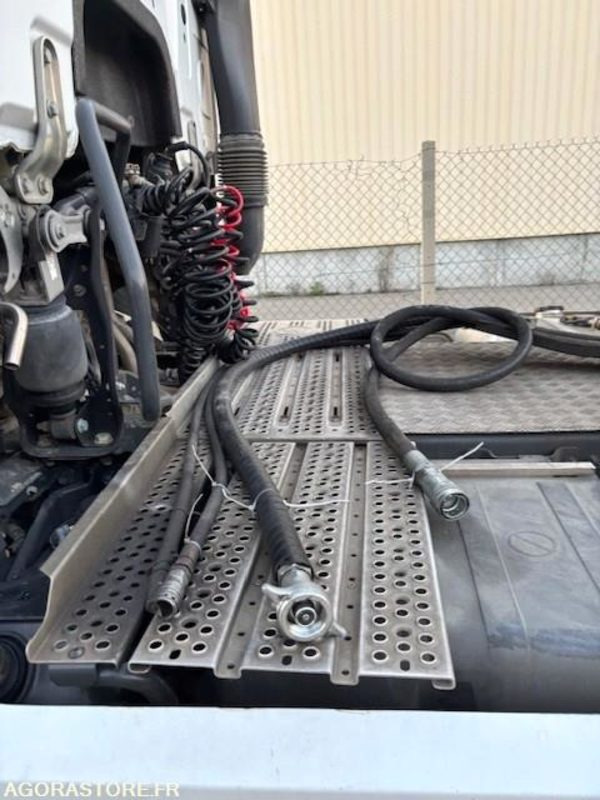 TRACTEUR 4X2 MERCEDES ACTROS 1853 2020 430 000 KM - Tractor unit: picture 3 TRACTEUR 4X2 MERCEDES ACTROS 1853 2020 430 000 KM - Tractor unit: picture 3