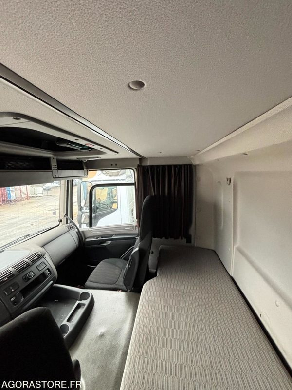 TRACTEUR DAF CF480 - 2018 - 438695 kms (41406) - Tractor unit: picture 4 TRACTEUR DAF CF480 - 2018 - 438695 kms (41406) - Tractor unit: picture 4