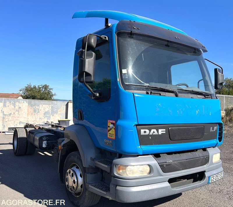 DAF LF 55.220 (6 CYLINDRES CUMMINS) - Truck: picture 1 DAF LF 55.220 (6 CYLINDRES CUMMINS) - Truck: picture 1