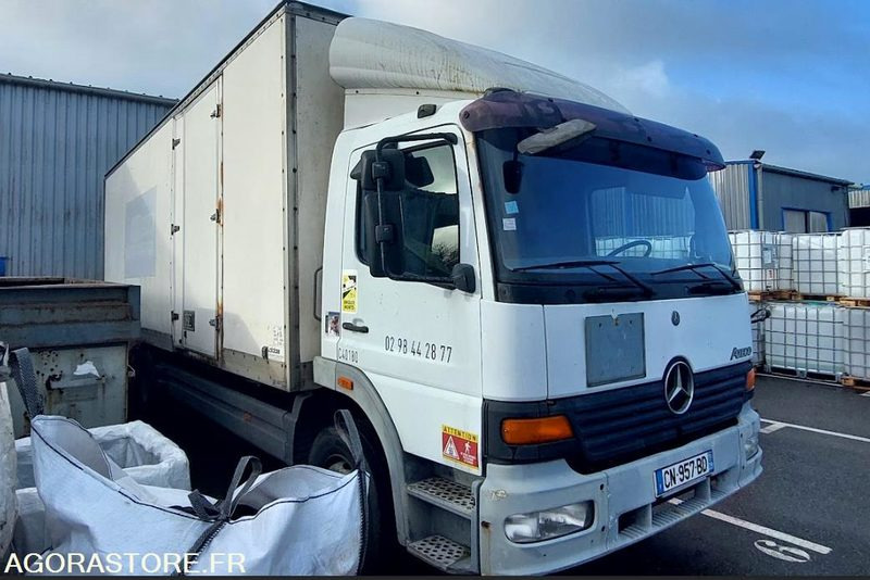 MERCEDES ATEGO Hayon ADR - CN-957-BD - 1998 / 457 456 KM - Truck: picture 4 MERCEDES ATEGO Hayon ADR - CN-957-BD - 1998 / 457 456 KM - Truck: picture 4