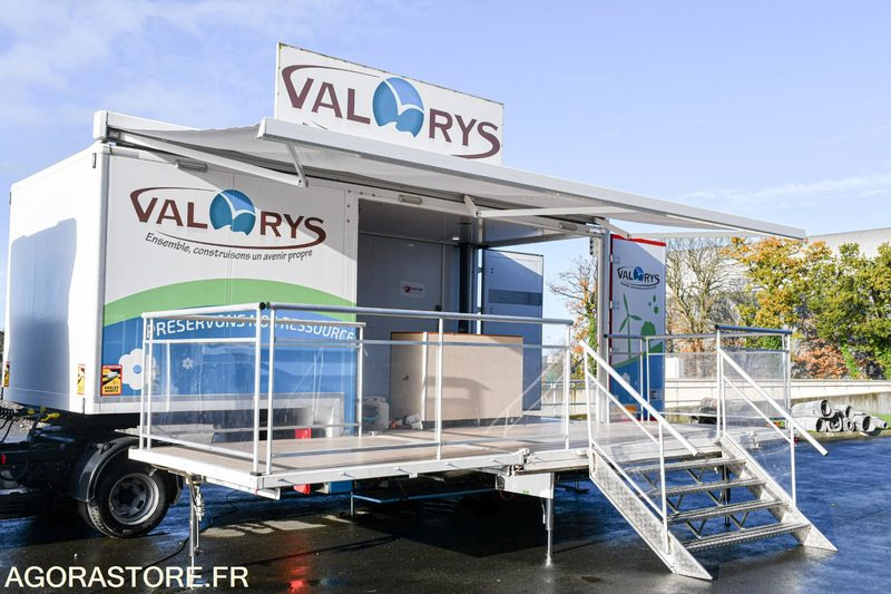 VEHICULE EVENEMENTIEL - CAMION PODIUM IVECO DAILY 6000 kms 2018 - Truck: picture 4 VEHICULE EVENEMENTIEL - CAMION PODIUM IVECO DAILY 6000 kms 2018 - Truck: picture 4