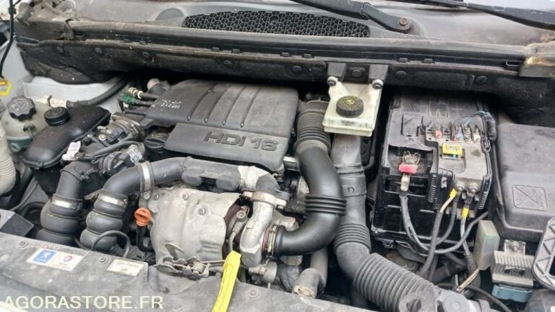 VEHICULE FRIGORIFIQUE PEUGEOT PARTNER AB519FR - Small van: picture 3 VEHICULE FRIGORIFIQUE PEUGEOT PARTNER AB519FR - Small van: picture 3