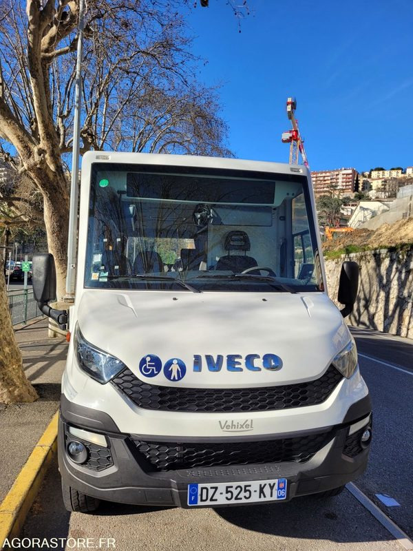 VENTE BUS INDCAR MOBI - IVECO - 210 000 km - BON ETAT - School bus: picture 3 VENTE BUS INDCAR MOBI - IVECO - 210 000 km - BON ETAT - School bus: picture 3