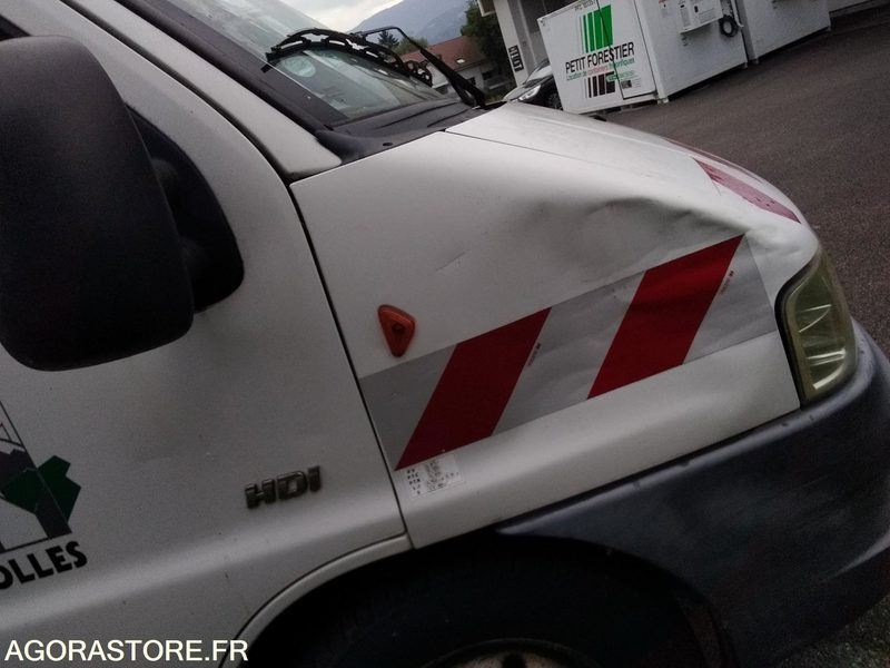 Peugeot boxer hayon 500kgs joint culasse HS - Van: picture 3 Peugeot boxer hayon 500kgs joint culasse HS - Van: picture 3