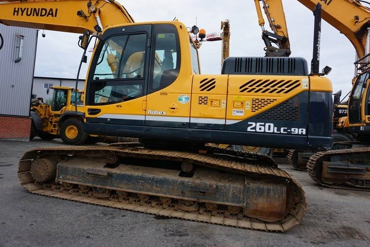 Hyundai R260LC-9A - Crawler excavator: picture 2 Hyundai R260LC-9A - Crawler excavator: picture 2