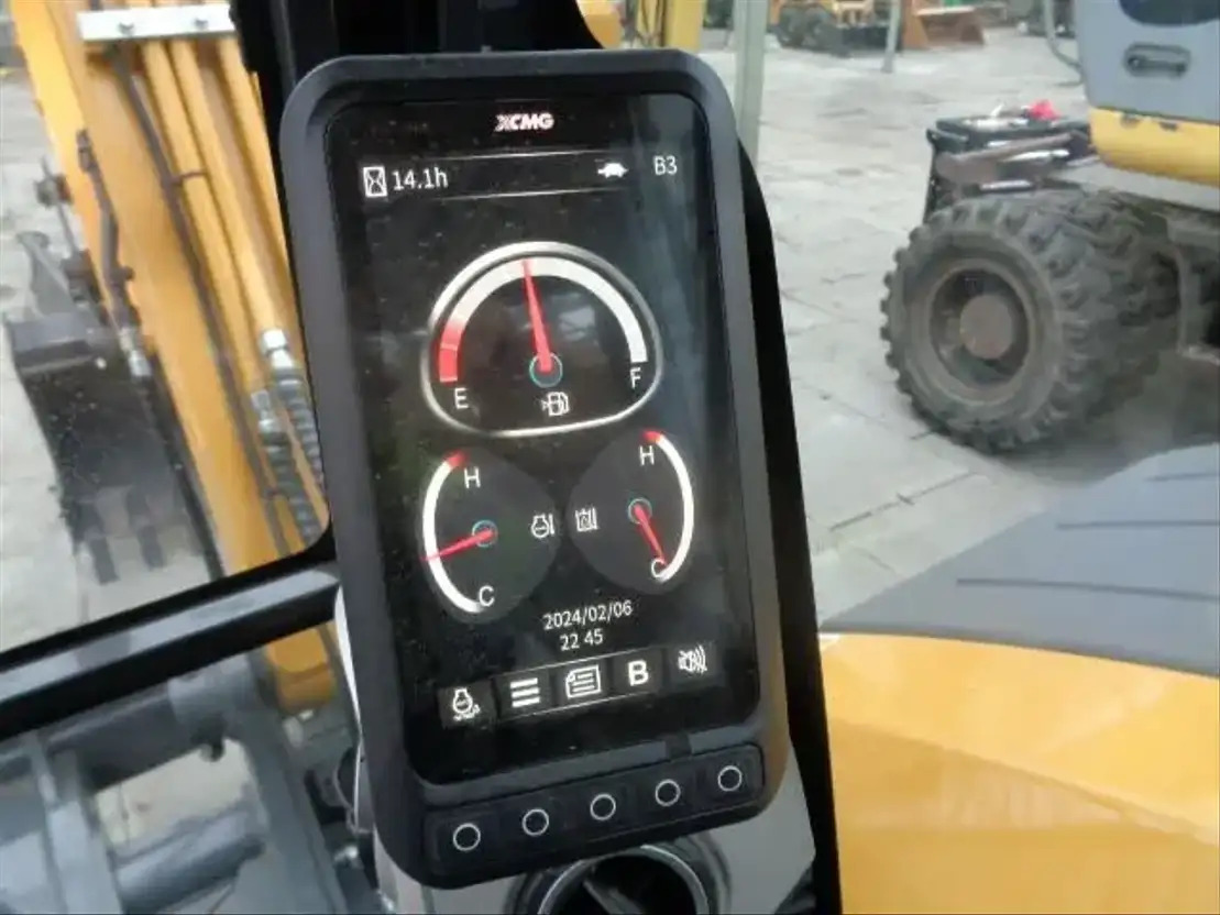 XCMG XE55GA - Crawler excavator: picture 2 XCMG XE55GA - Crawler excavator: picture 2