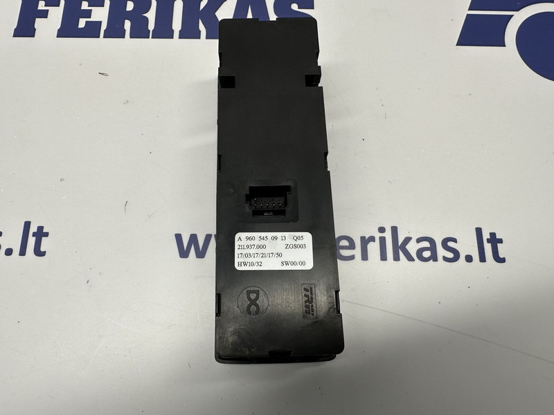 Mercedes-Benz passenger door, window control - Dashboard: picture 2 Mercedes-Benz passenger door, window control - Dashboard: picture 2