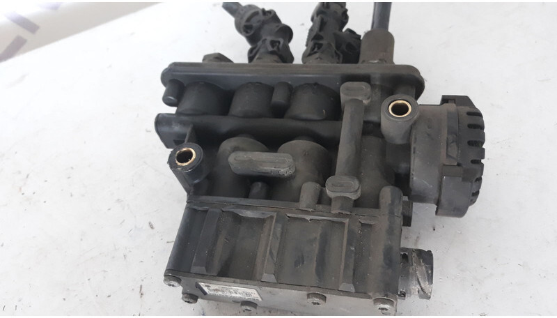 Volvo suspension control valve - Brake parts for Truck: picture 1 Volvo suspension control valve - Brake parts for Truck: picture 1