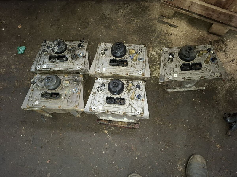 Volvo Помпа подкачки АБЛУ Б12 с подкачкой - Fuel filter: picture 1 Volvo Помпа подкачки АБЛУ Б12 с подкачкой - Fuel filter: picture 1