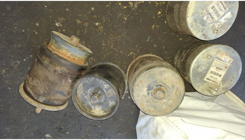 Volvo пневморессора . втулка стабилизатора - Air suspension: picture 3 Volvo пневморессора . втулка стабилизатора - Air suspension: picture 3