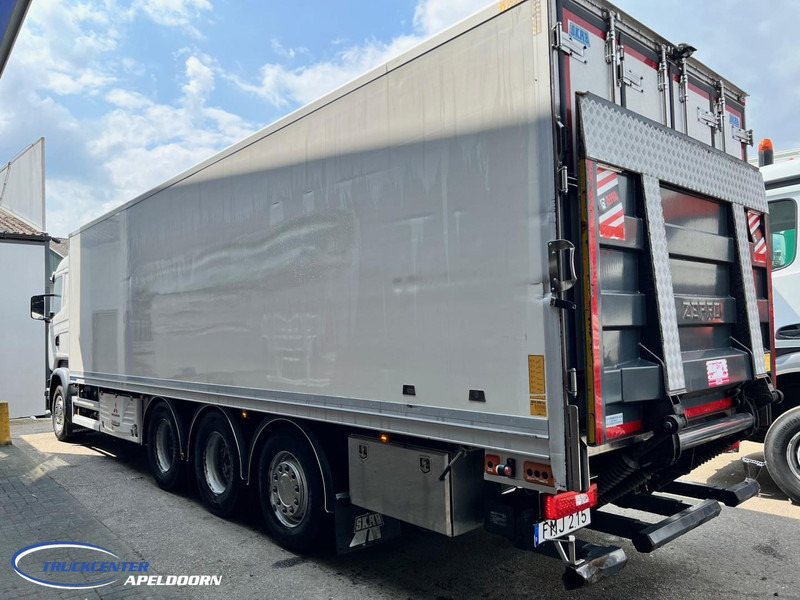 Scania R410 Mitsubishi Multitemp 3 zone, 8x4, 2000 kg lift - Refrigerator truck: picture 4 Scania R410 Mitsubishi Multitemp 3 zone, 8x4, 2000 kg lift - Refrigerator truck: picture 4