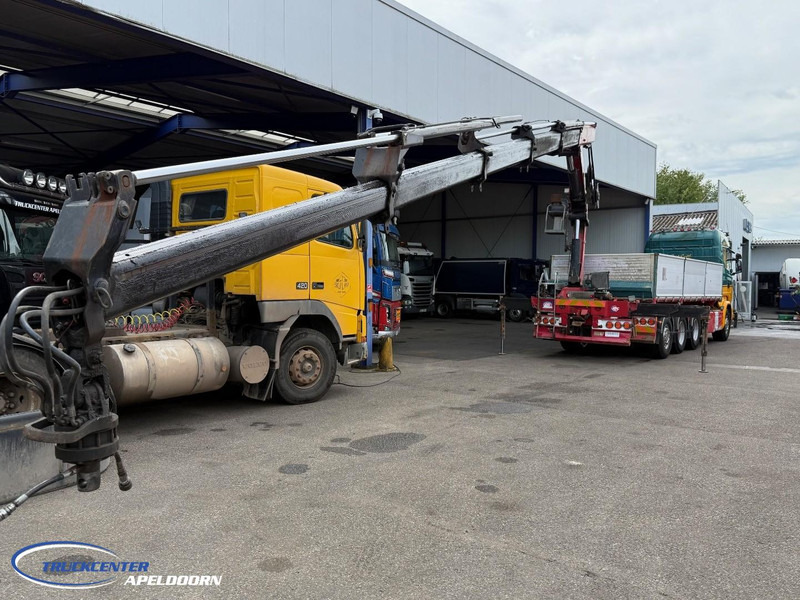 Scania R580 V8 8x4 Reduction axles, HMF 2620 K5 - Tipper, Crane truck: picture 2 Scania R580 V8 8x4 Reduction axles, HMF 2620 K5 - Tipper, Crane truck: picture 2