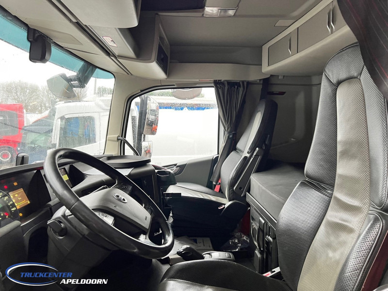 Volvo FH 540 17800 Liter, 4 Compartments, Retarder, Steering axle - Tank truck: picture 4 Volvo FH 540 17800 Liter, 4 Compartments, Retarder, Steering axle - Tank truck: picture 4