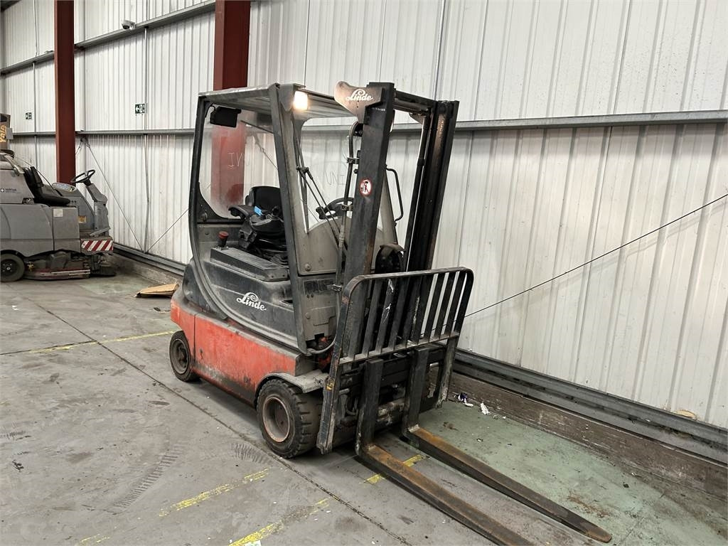 Linde E18P-02 - Electric forklift: picture 4 Linde E18P-02 - Electric forklift: picture 4