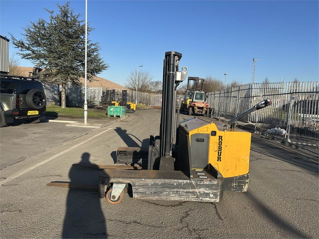 SBP XT HD 4VR 2520 - 4-way reach truck: picture 1 SBP XT HD 4VR 2520 - 4-way reach truck: picture 1