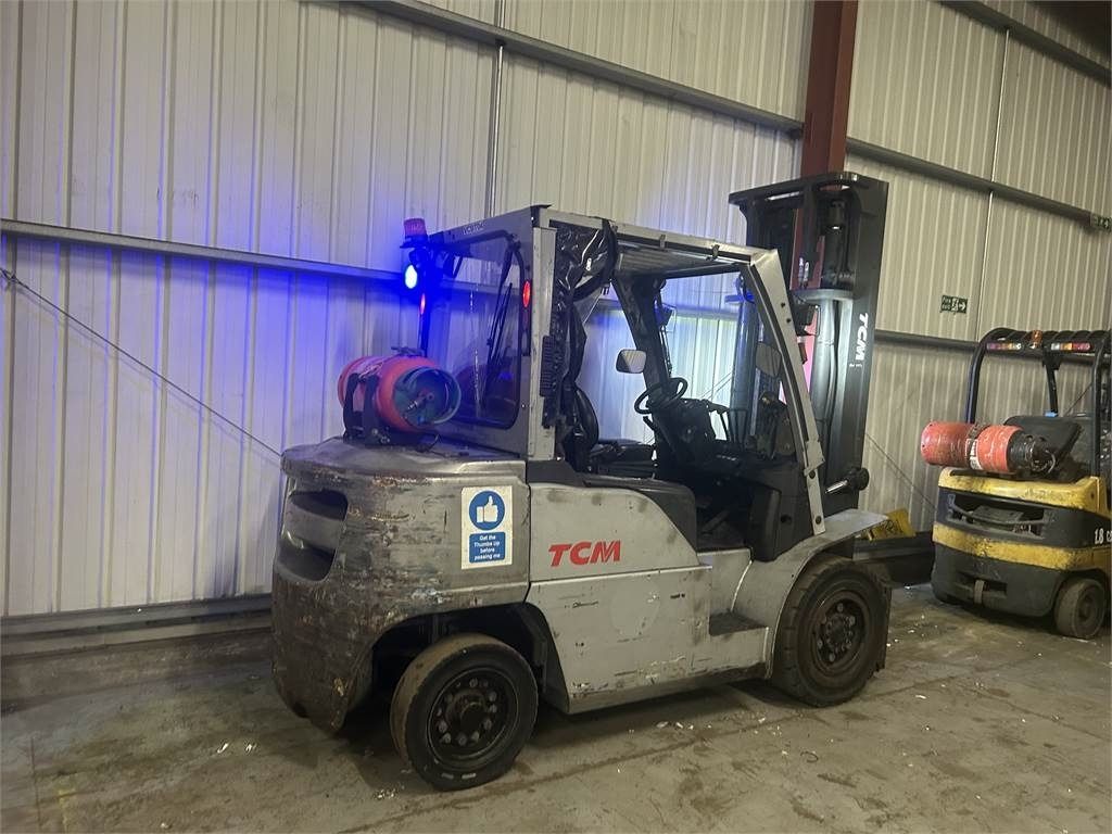 TCM J1F4A40LQ  - LPG forklift: picture 3 TCM J1F4A40LQ  - LPG forklift: picture 3