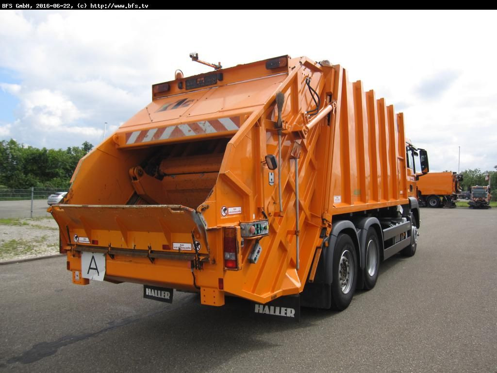 MAN TGS 28.320 6x2-4 BL Sperrmüll Haller M21 x1 C oh - Garbage truck: picture 2 MAN TGS 28.320 6x2-4 BL Sperrmüll Haller M21 x1 C oh - Garbage truck: picture 2