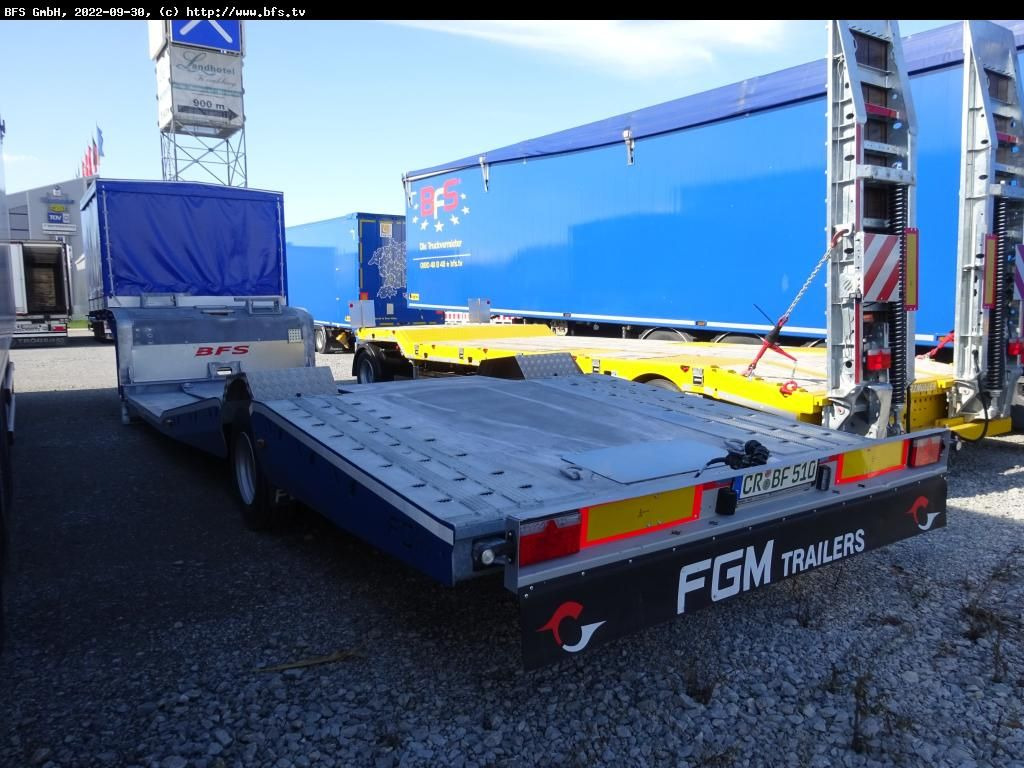 Semi Trailer 19 AF 1-Achs Tieflader Plane Semi Trailer 19 AF 1-Achs Tieflader Plane - Low loader semi-trailer: picture 4 Semi Trailer 19 AF 1-Achs Tieflader Plane Semi Trailer 19 AF 1-Achs Tieflader Plane - Low loader semi-trailer: picture 4